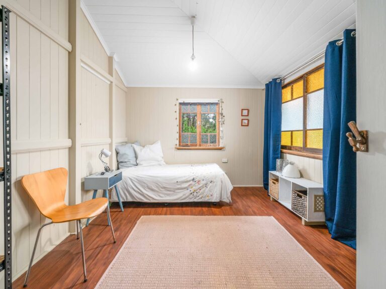 House-R2-3994835
