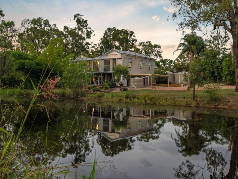 House-R2-3994835