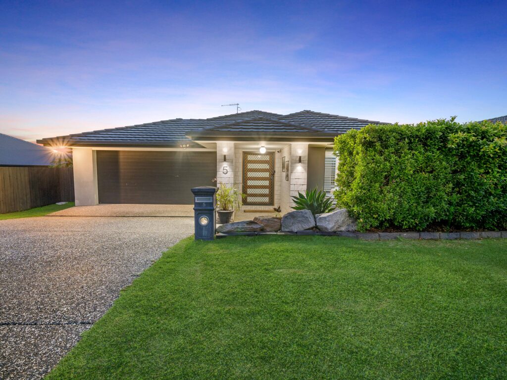 5 Ironpot Street, Redbank Plains, QLD 4301