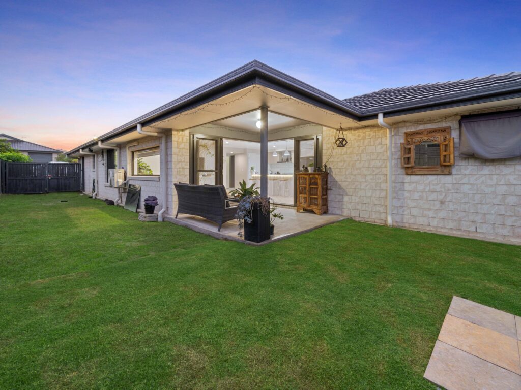 5 Ironpot Street, Redbank Plains, QLD 4301