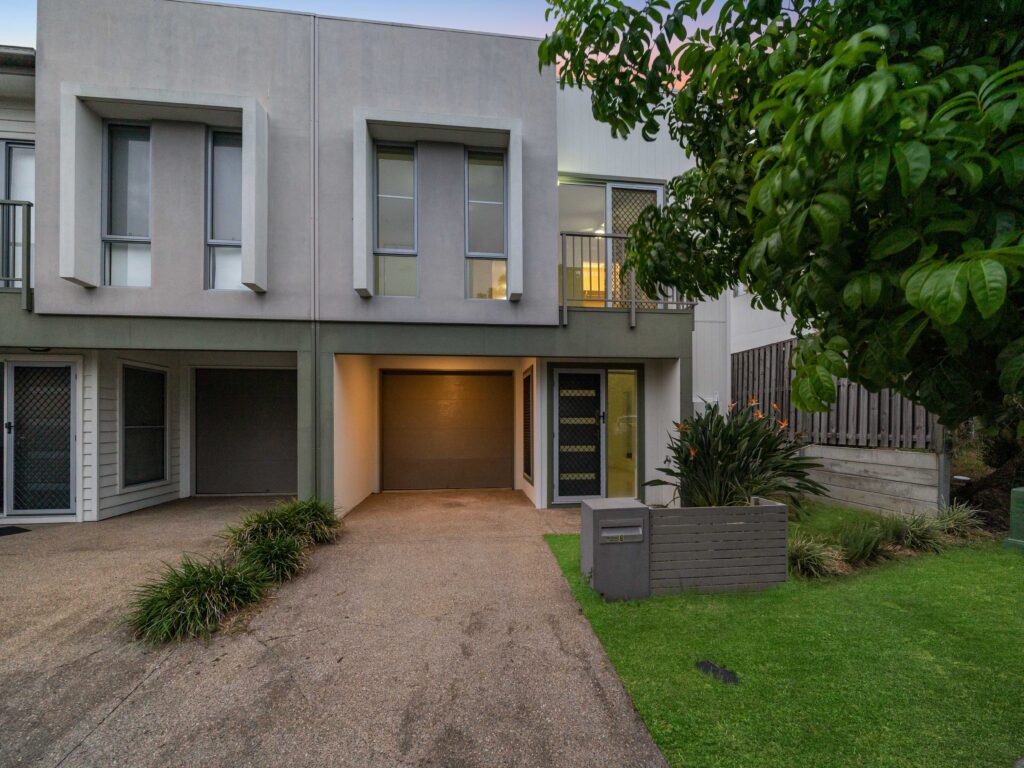 8 Koda Street, Ripley, QLD 4306