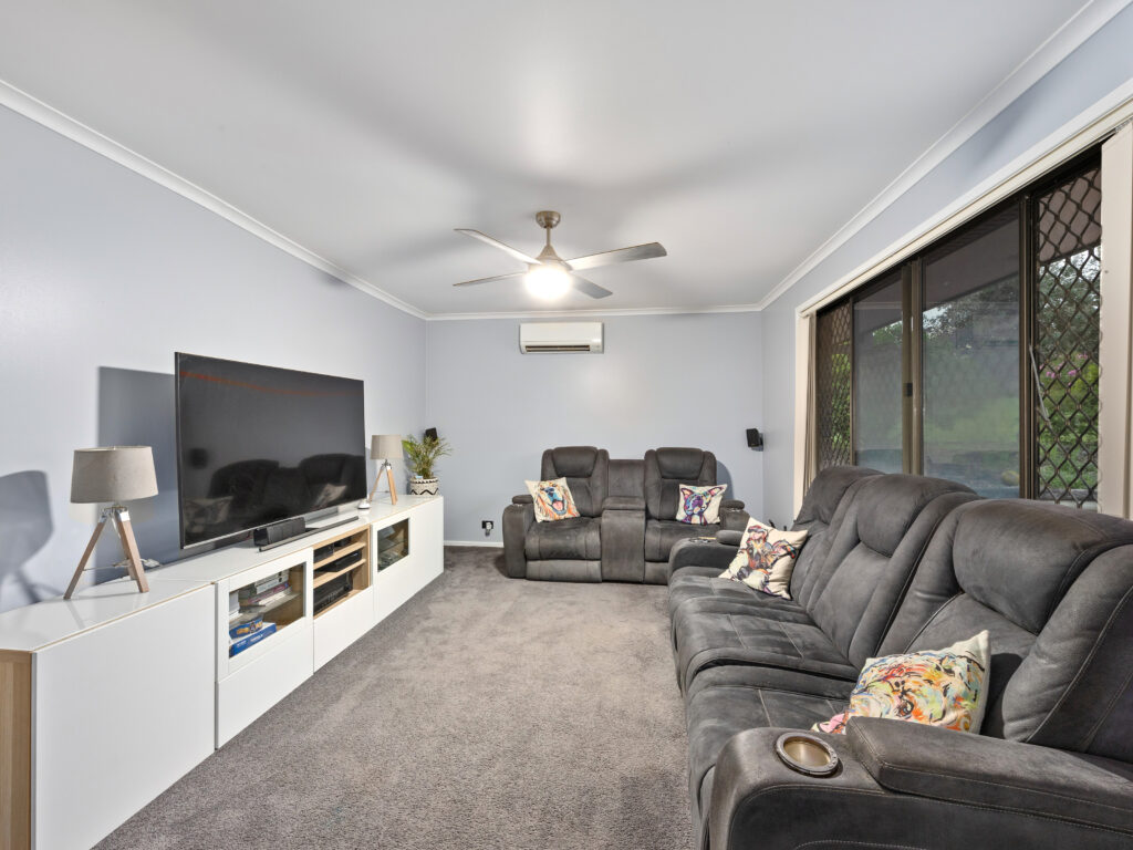 48 Brodzig Road, Chuwar, QLD 4306