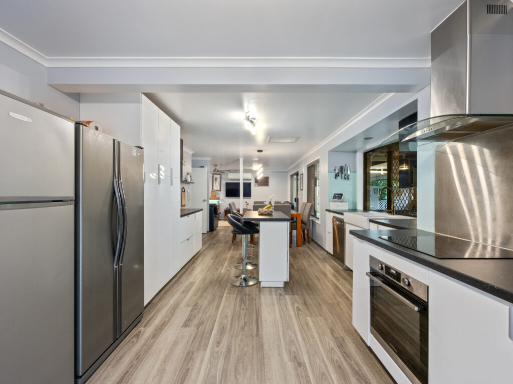 48 Brodzig Road, Chuwar, QLD 4306