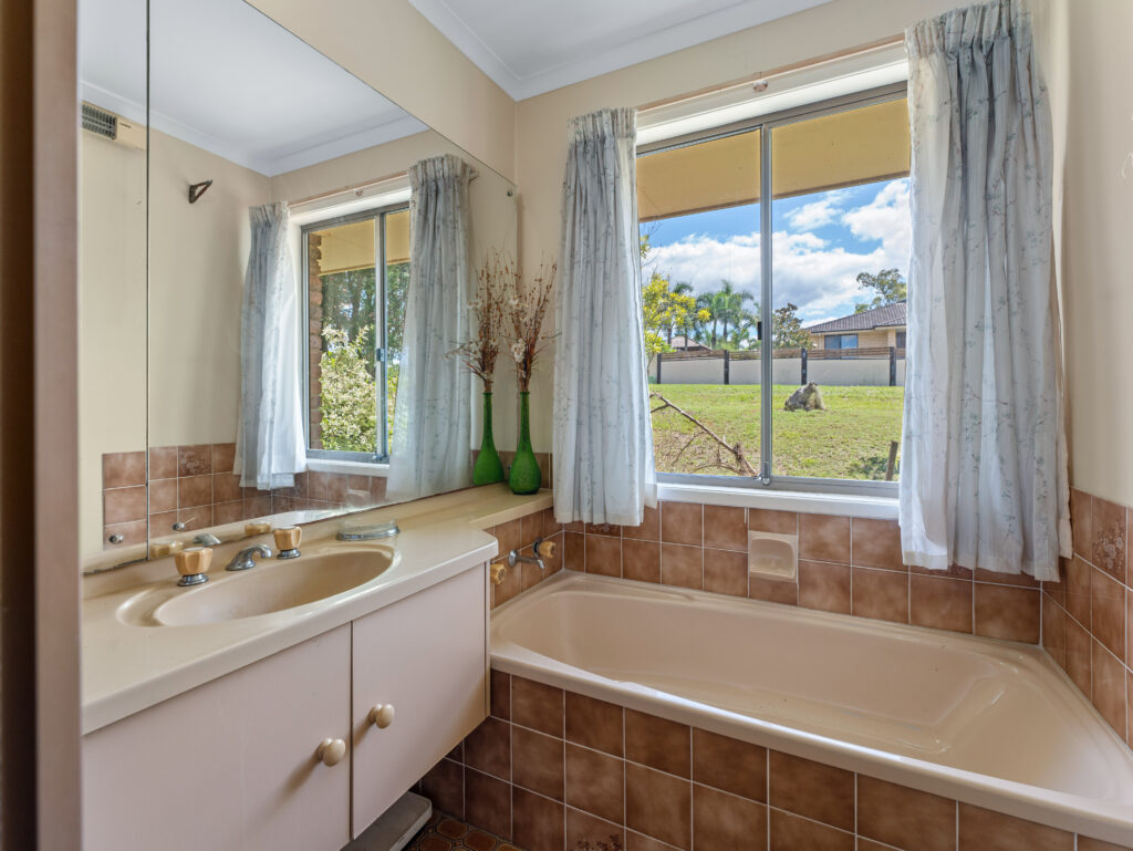 158 Junction Road, Karalee, QLD 4306