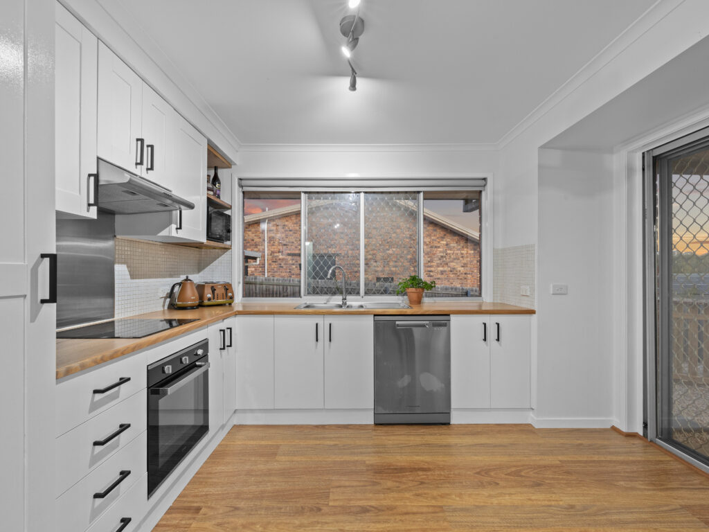 36 Garden Avenue, Camira, QLD 4300