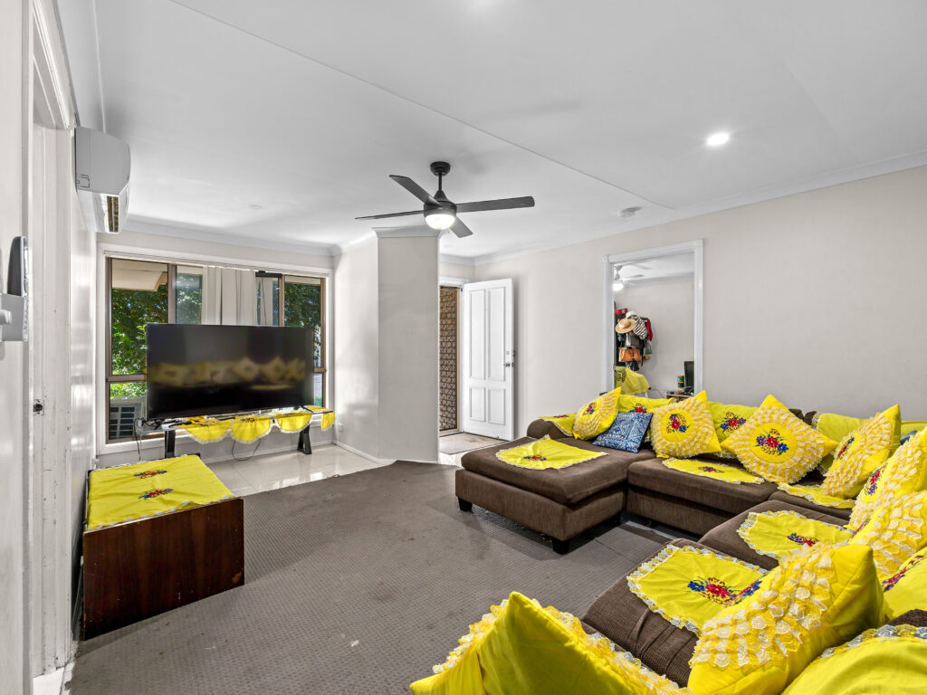98 Highbury Drive, Redbank Plains, QLD 4301