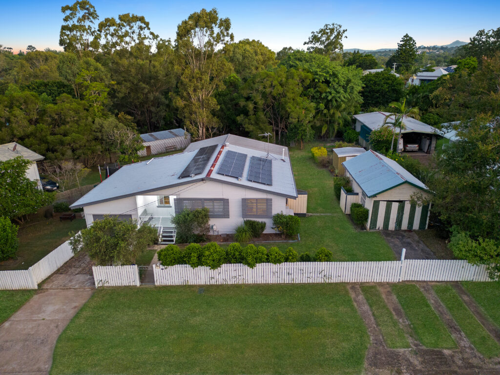 19 Albert Street, North Ipswich, QLD 4305