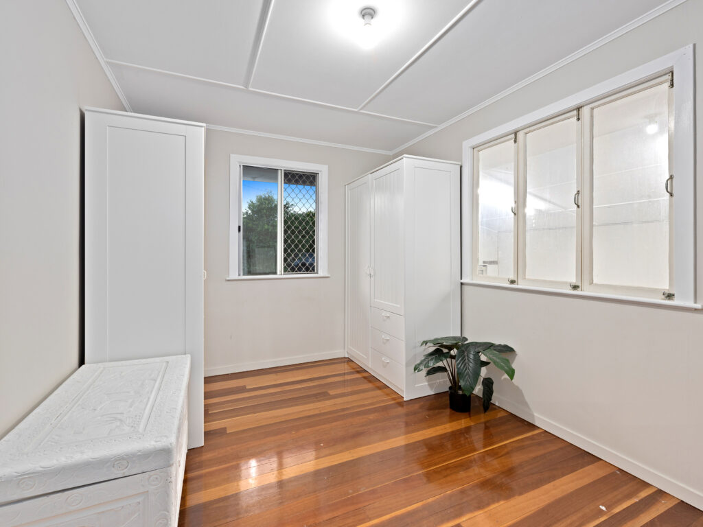 19 Albert Street, North Ipswich, QLD 4305
