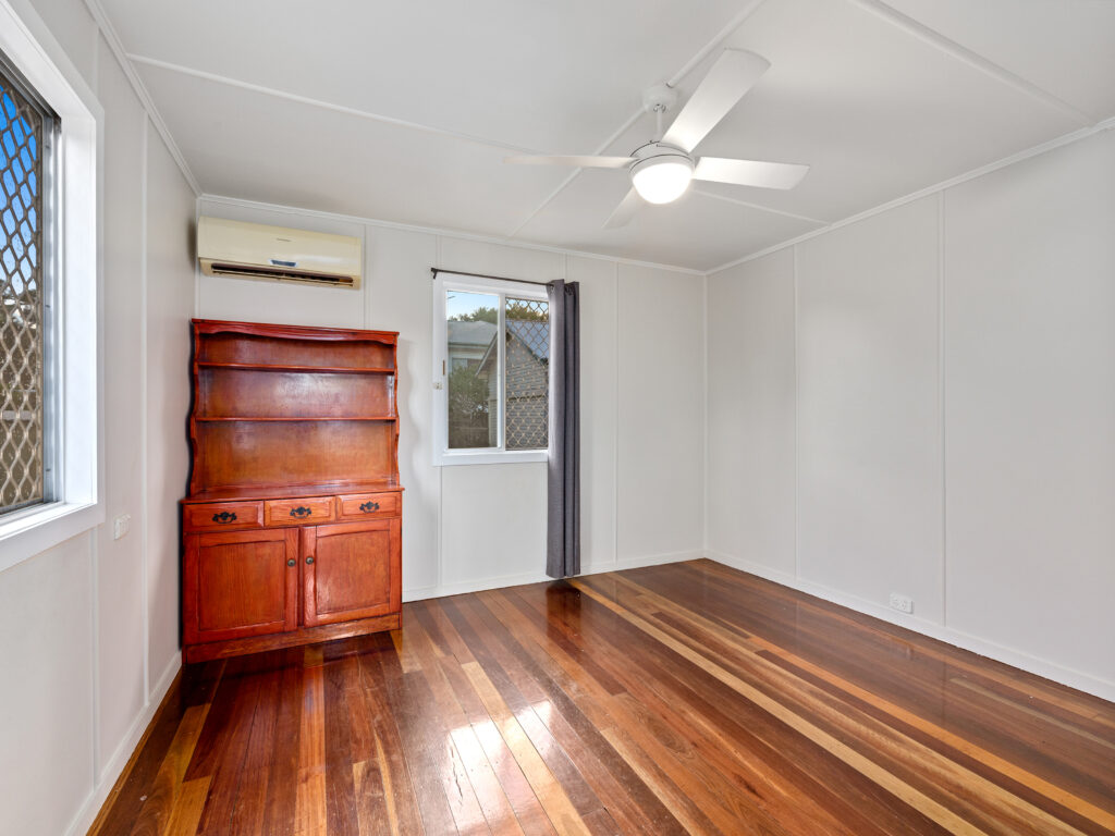 19 Albert Street, North Ipswich, QLD 4305