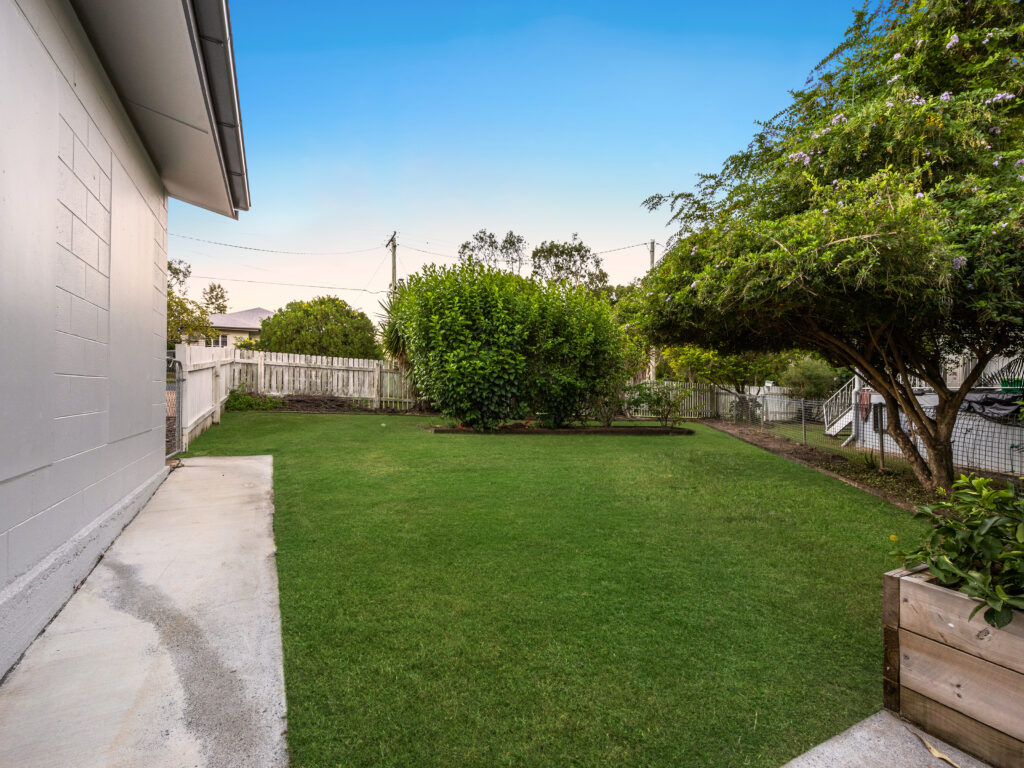 19 Albert Street, North Ipswich, QLD 4305