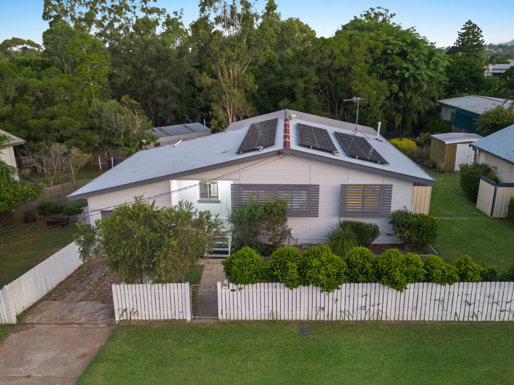19 Albert Street, North Ipswich, QLD 4305