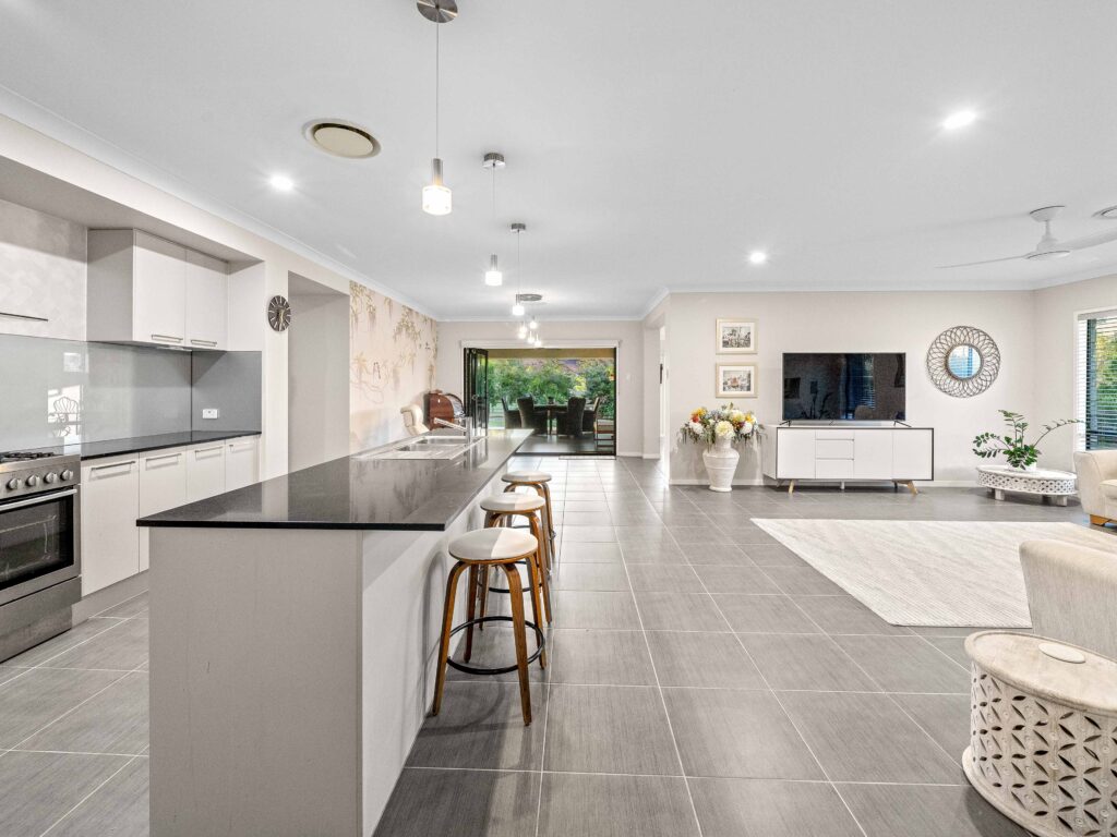 1 Waterlilly Drive, Karalee, QLD 4306