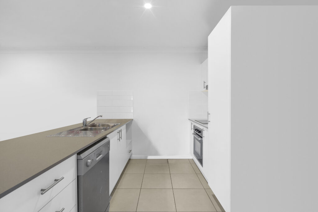 5 Pelling Place, Deebing Heights, QLD 4306