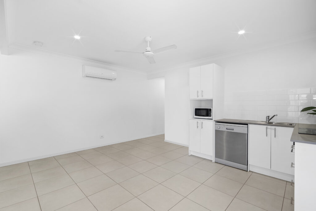 5 Pelling Place, Deebing Heights, QLD 4306