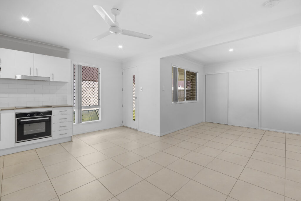5 Pelling Place, Deebing Heights, QLD 4306