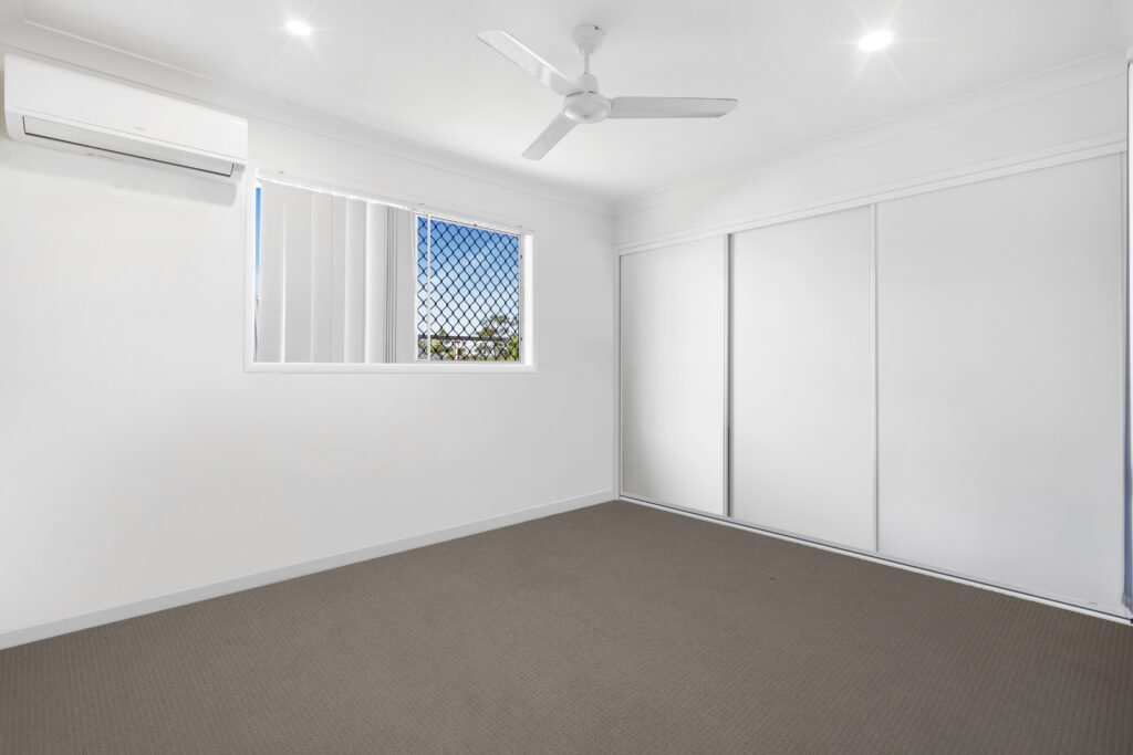 5 Pelling Place, Deebing Heights, QLD 4306
