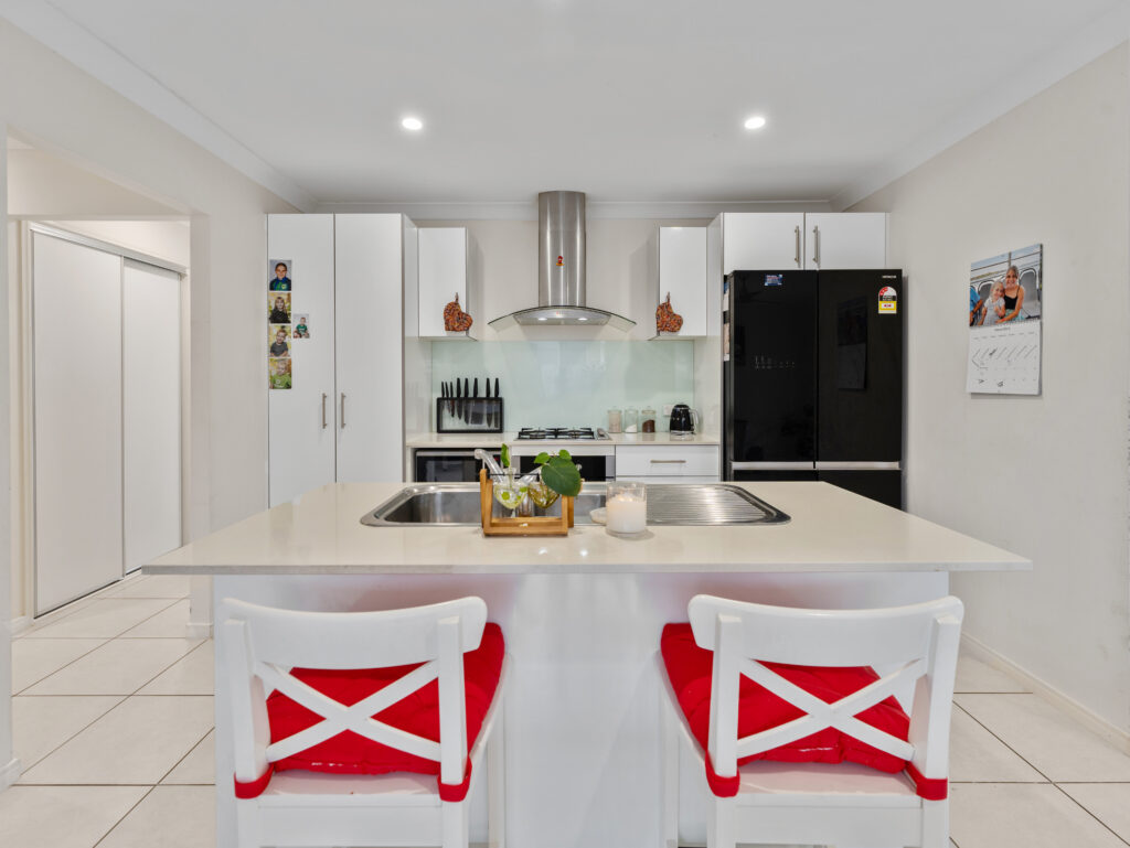 34 Waterfern Way, Ripley, QLD 4306