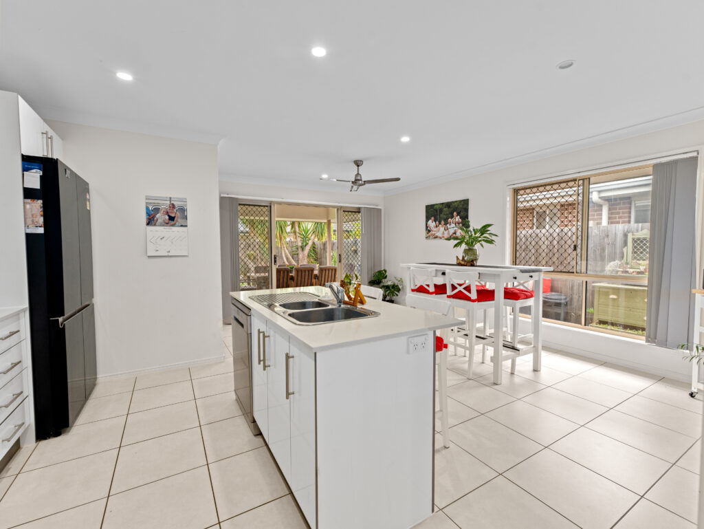 34 Waterfern Way, Ripley, QLD 4306
