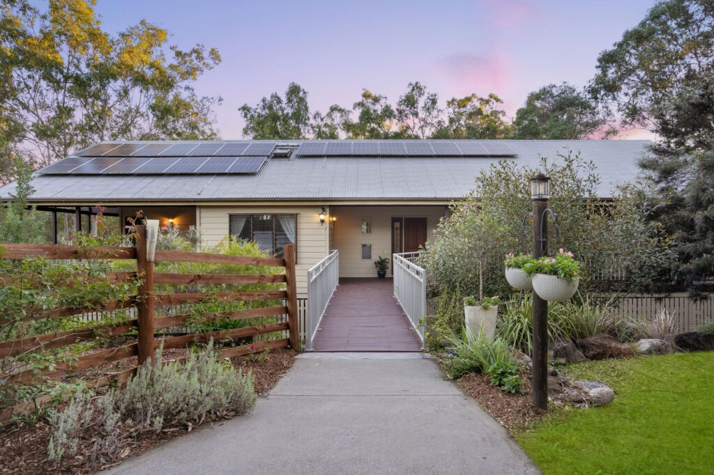 25 Lansdowne Way, Chuwar, QLD 4306