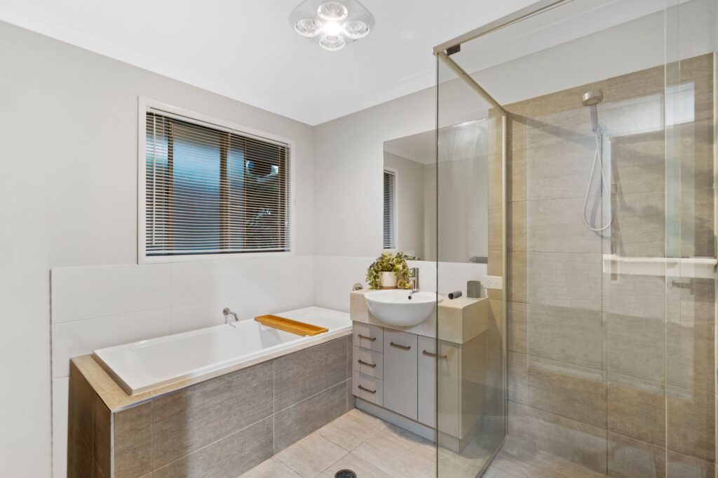 22 Heritage Drive, Adare, QLD 4343
