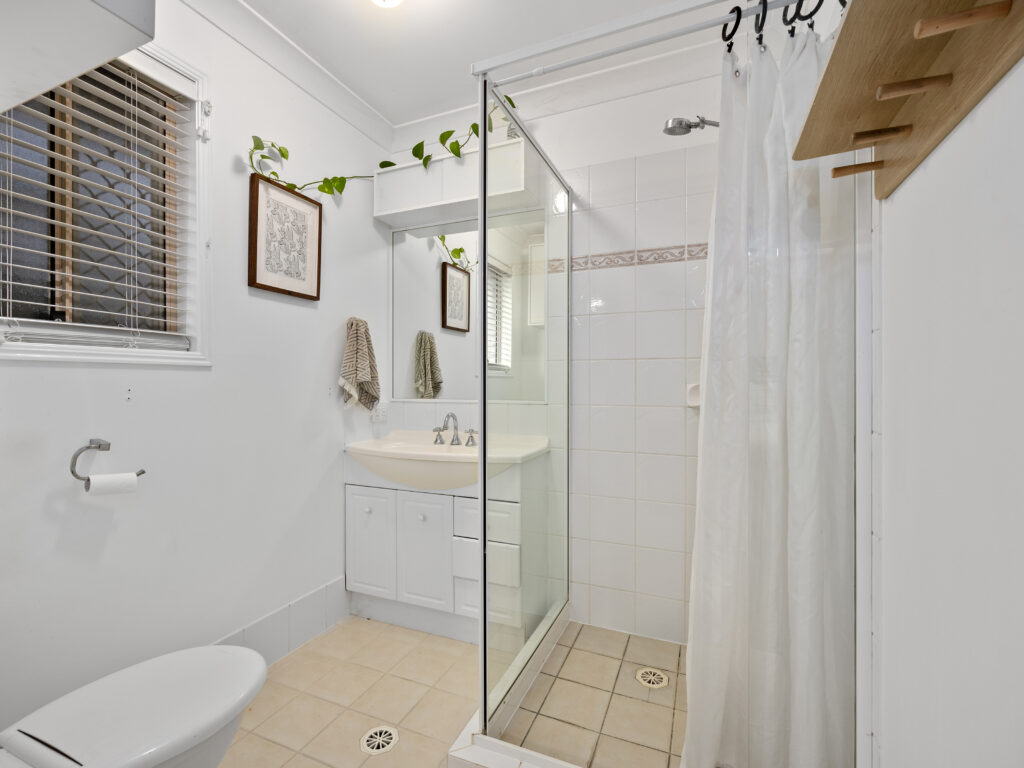 9 Brigalow Lane, Redbank, QLD 4301