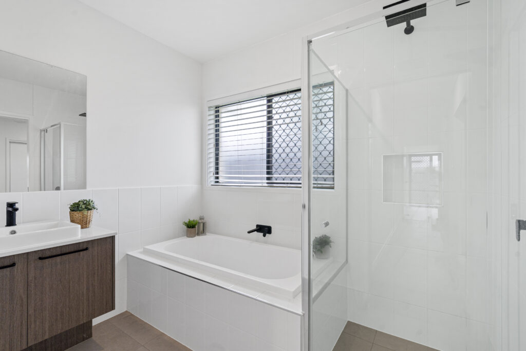 1 Emma Street, Deebing Heights, QLD 4306
