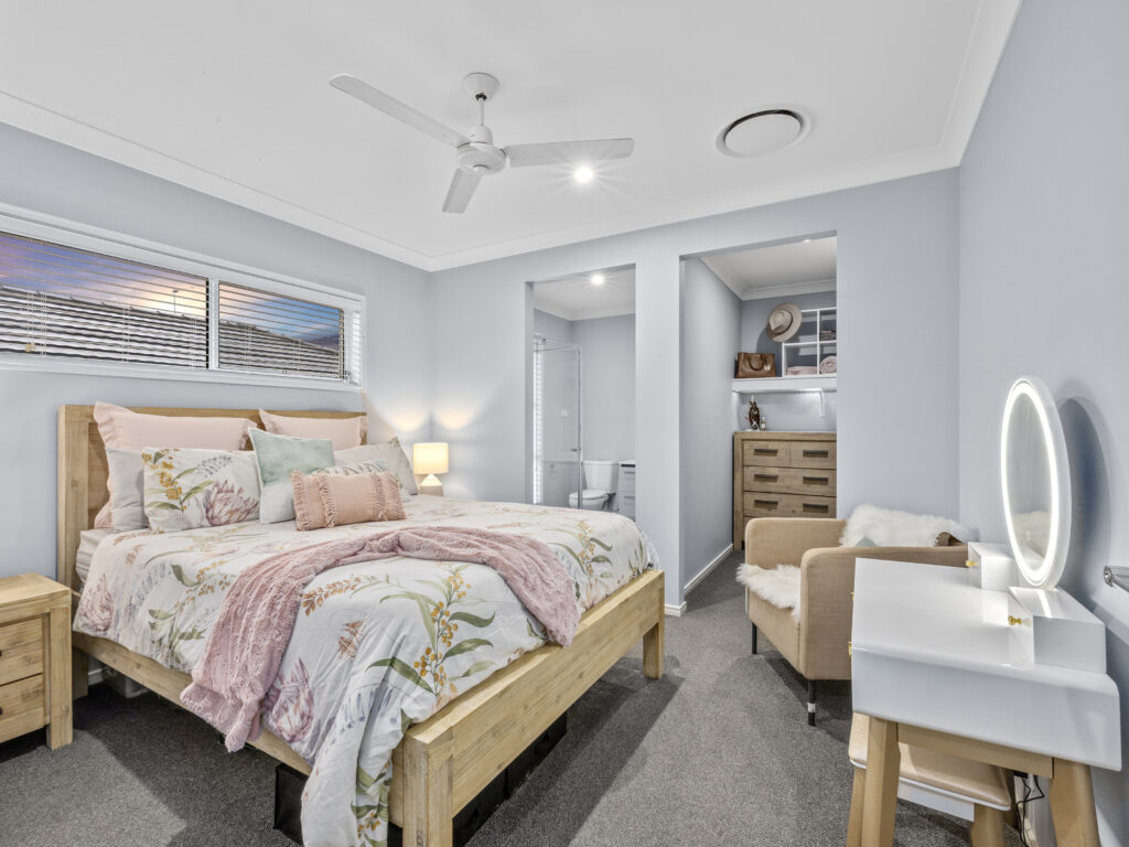 353 Providence Parade, South Ripley, QLD 4306