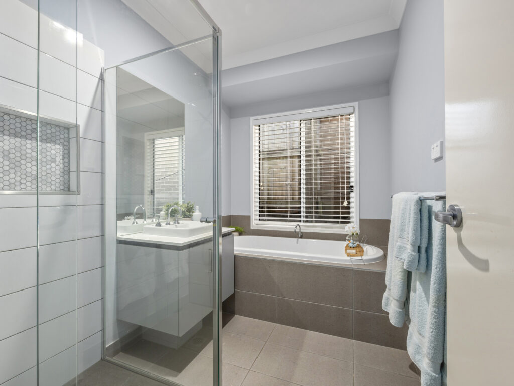 353 Providence Parade, South Ripley, QLD 4306