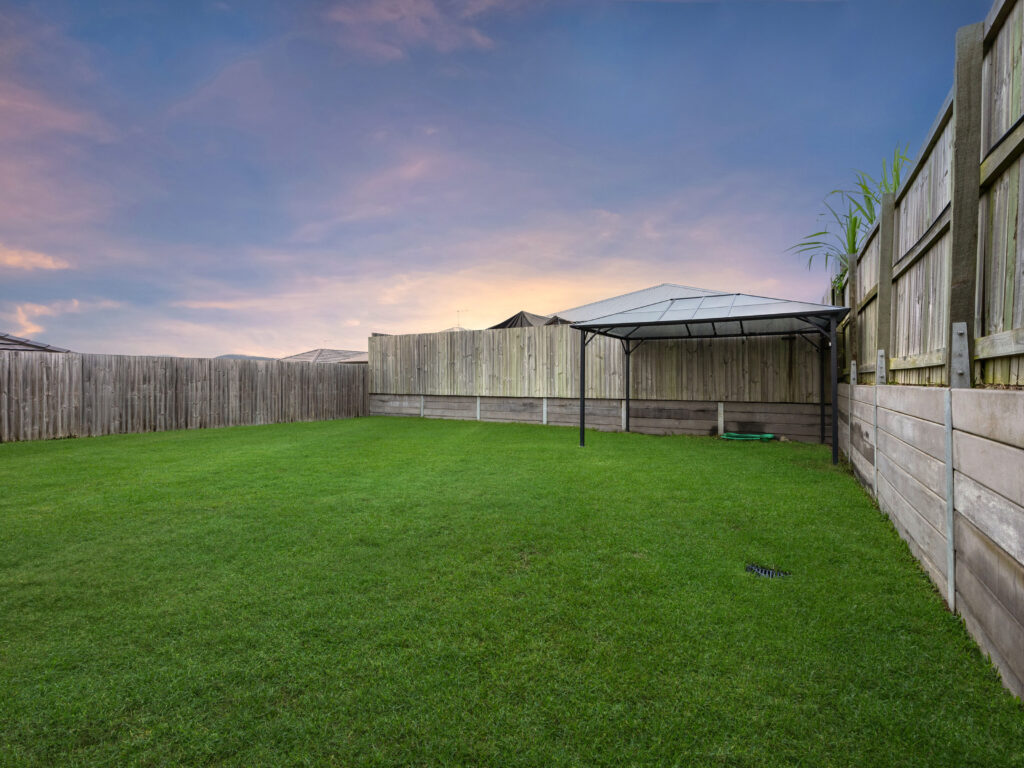 353 Providence Parade, South Ripley, QLD 4306