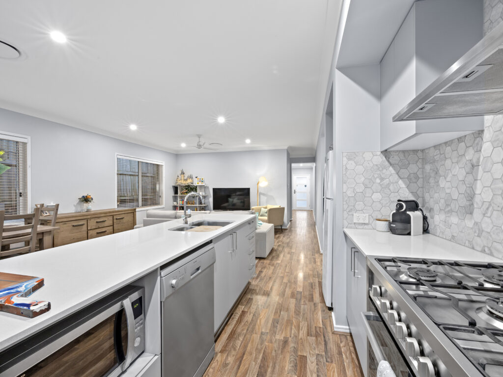 353 Providence Parade, South Ripley, QLD 4306