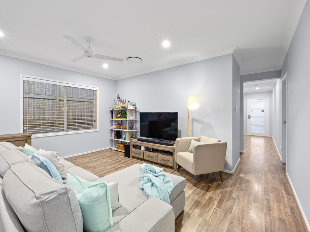 353 Providence Parade, South Ripley, QLD 4306