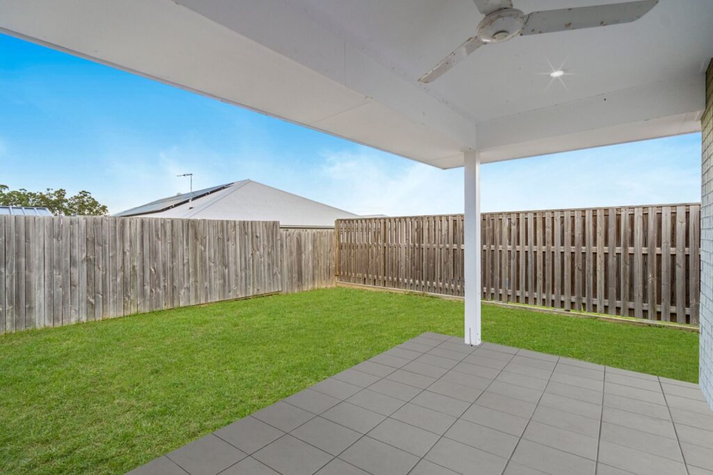 127 Sovereign Drive, Deebing Heights, QLD 4306