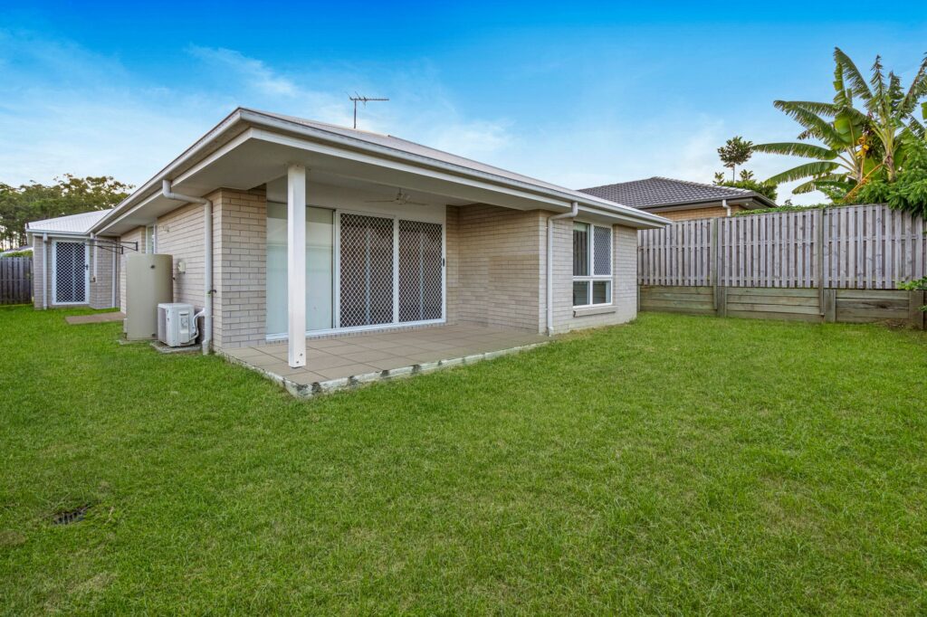 127 Sovereign Drive, Deebing Heights, QLD 4306