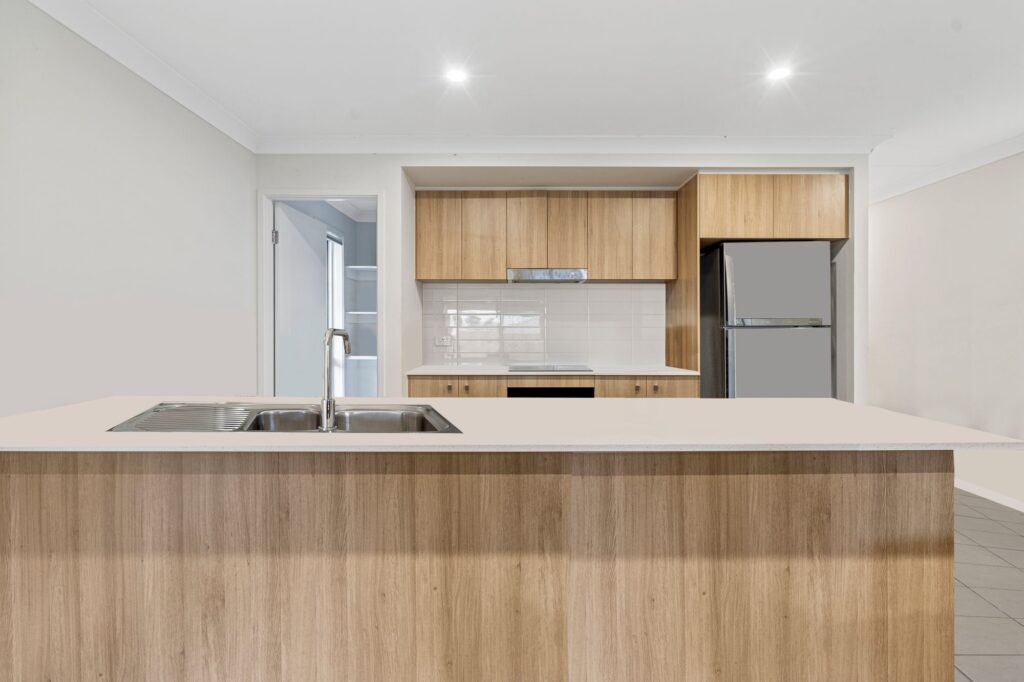 127 Sovereign Drive, Deebing Heights, QLD 4306