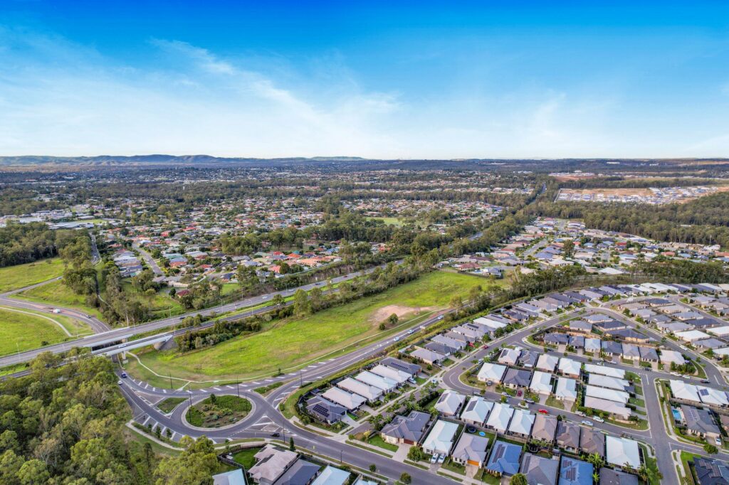 127 Sovereign Drive, Deebing Heights, QLD 4306