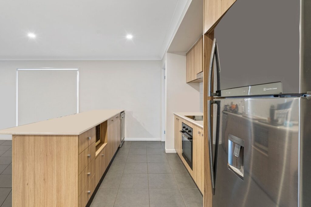 127 Sovereign Drive, Deebing Heights, QLD 4306