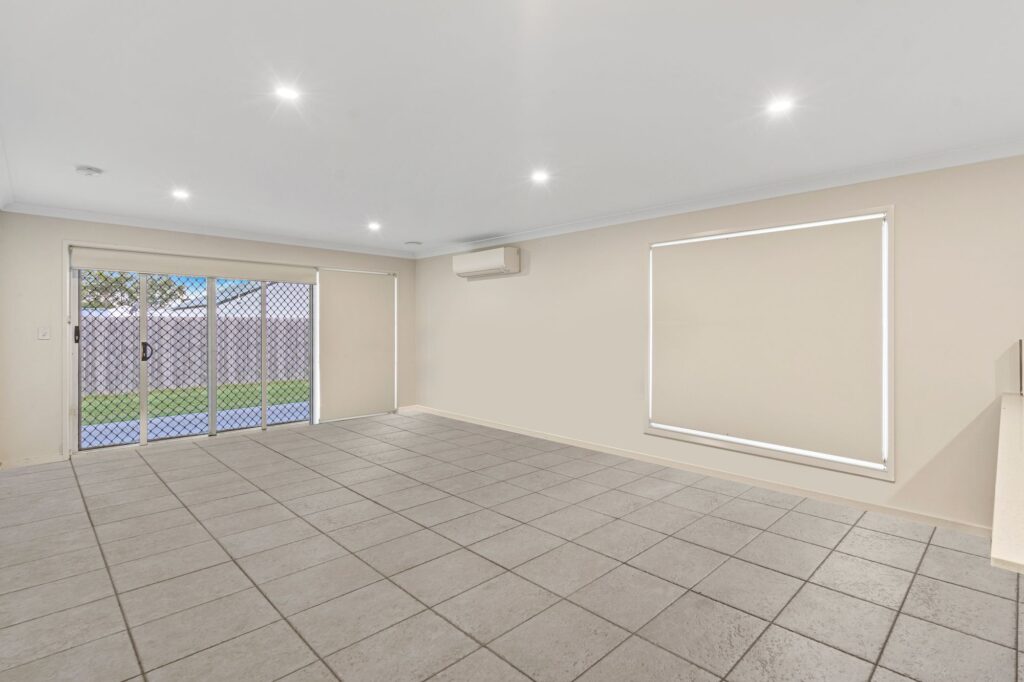 127 Sovereign Drive, Deebing Heights, QLD 4306