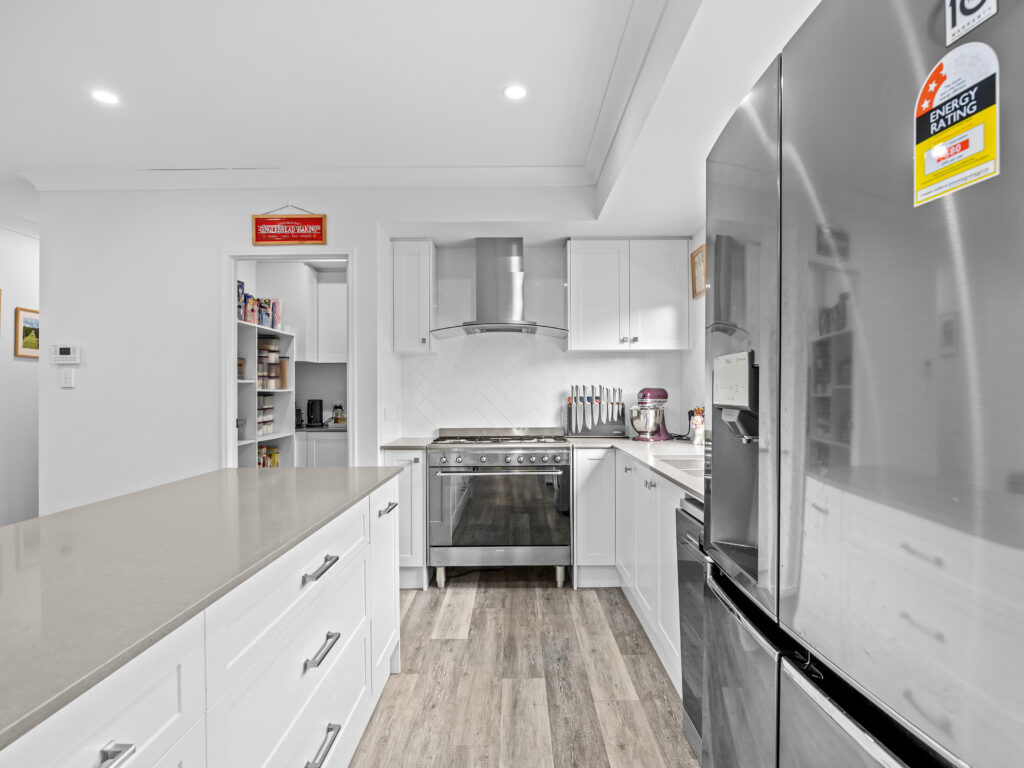 3 Emma Street, Deebing Heights, QLD 4306