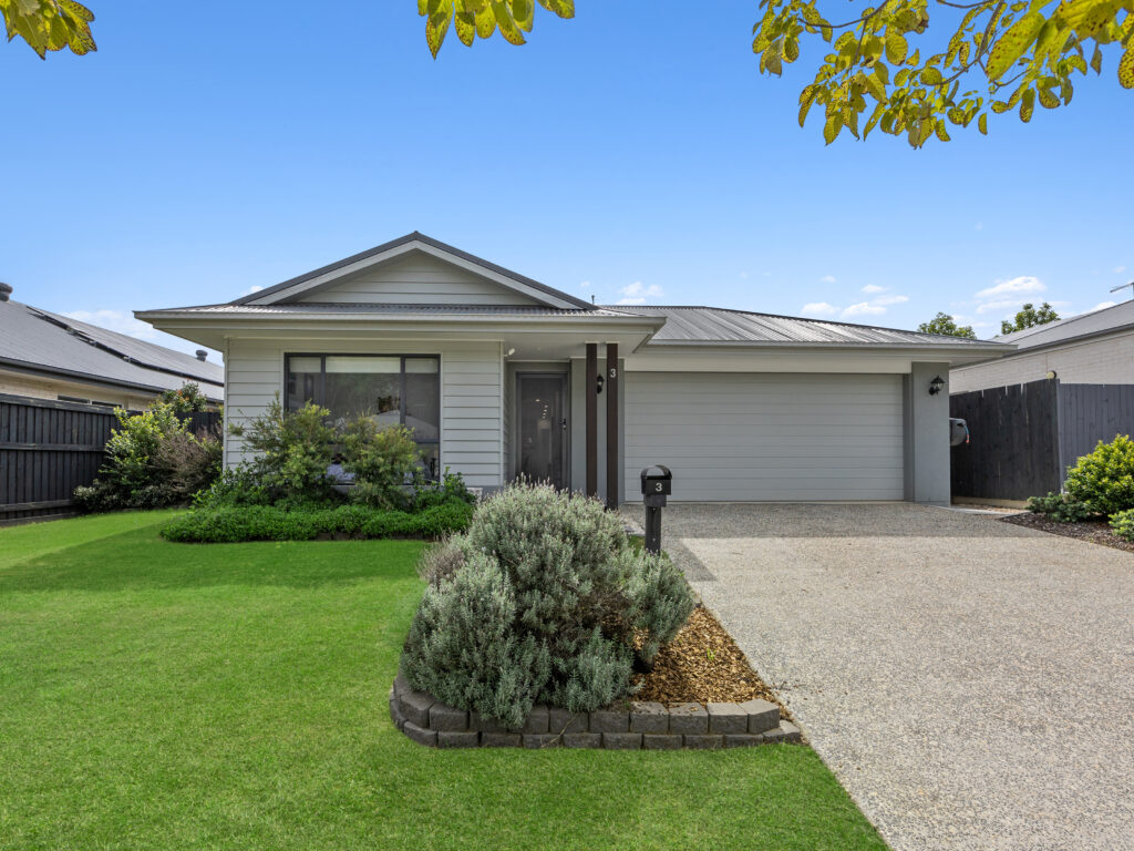 3 Emma Street, Deebing Heights, QLD 4306