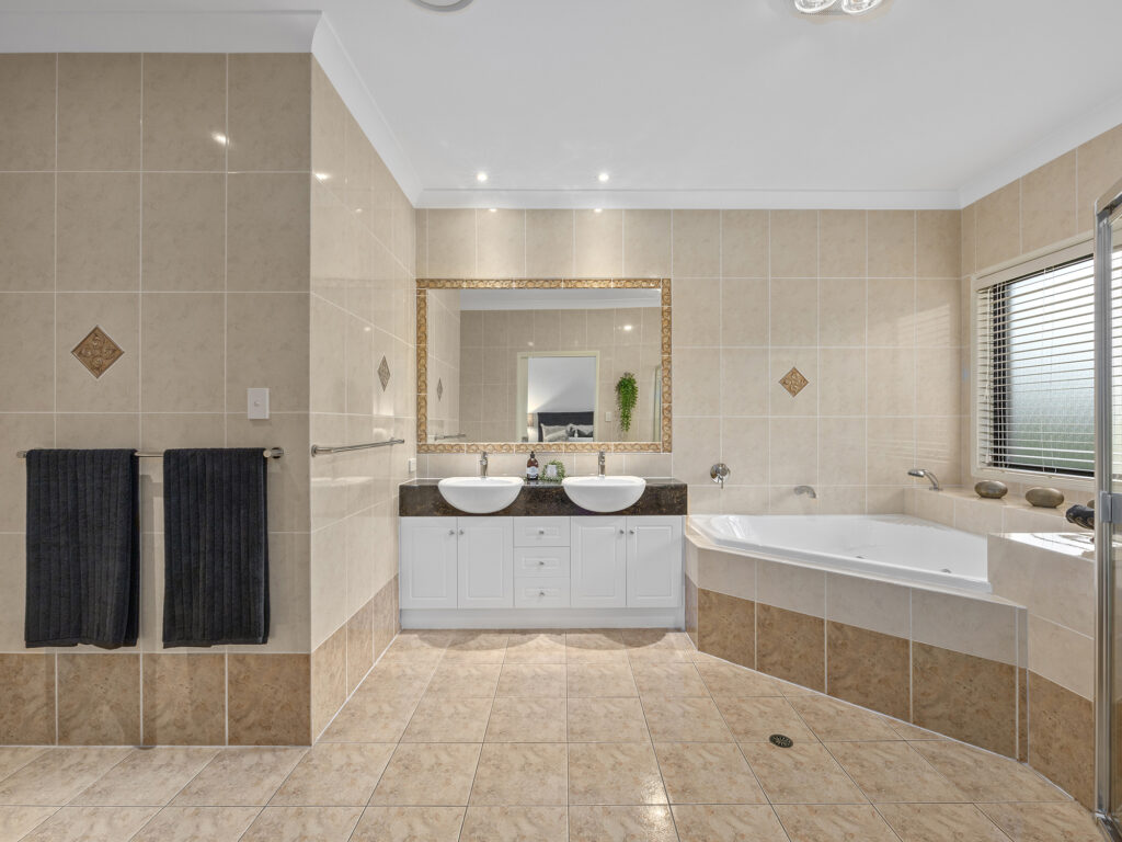 44-56 Wallaby Way, New Beith, QLD 4124