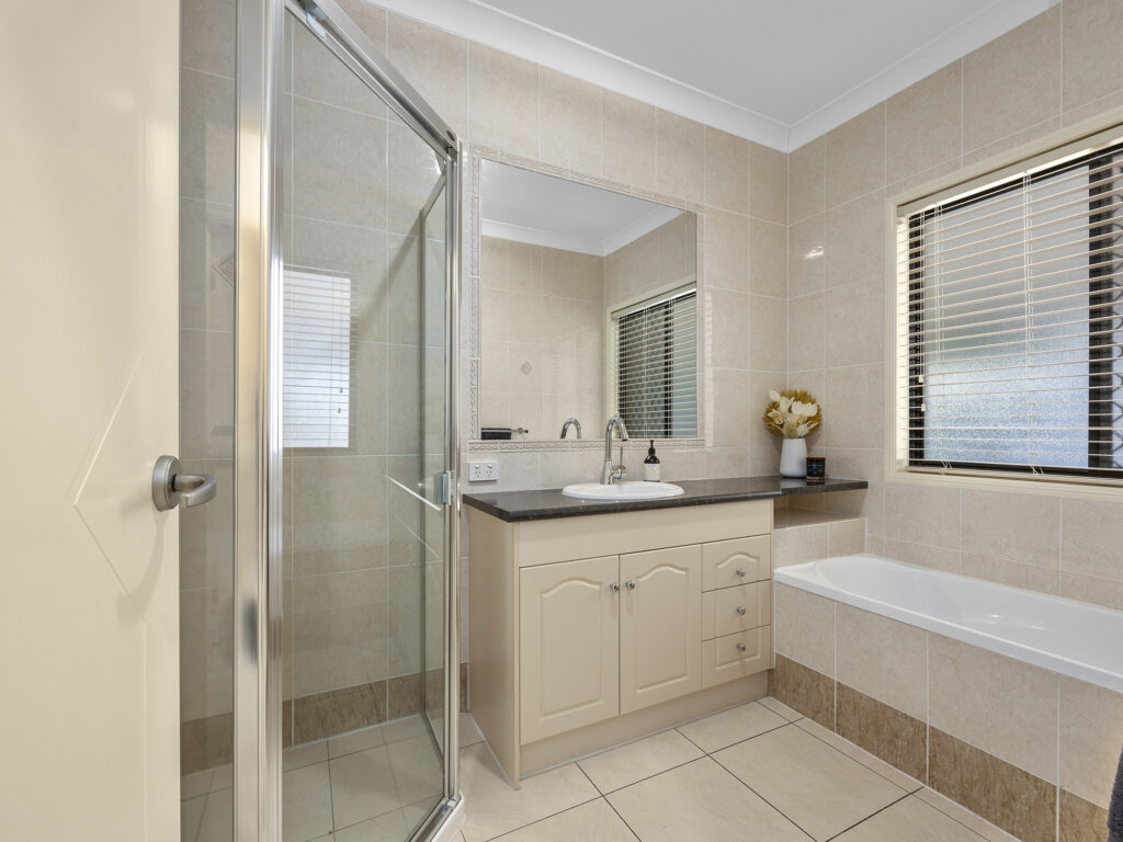 44-56 Wallaby Way, New Beith, QLD 4124