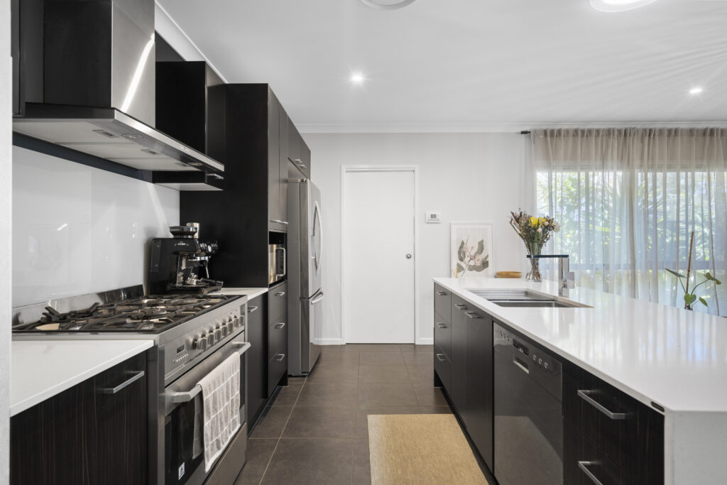 5 Foreshore Drive, Springfield Lakes, QLD 4300