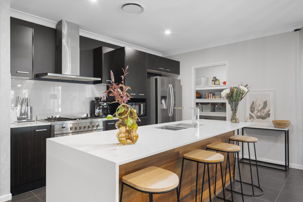 5 Foreshore Drive, Springfield Lakes, QLD 4300