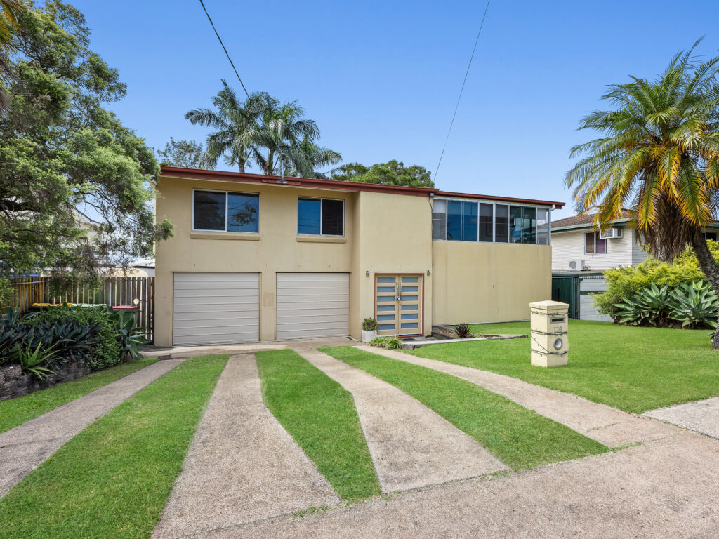 128 Wildey Street, Raceview, QLD 4305