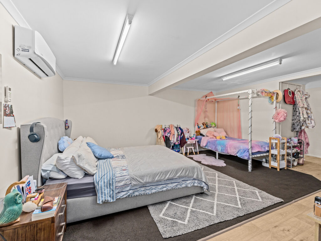 128 Wildey Street, Raceview, QLD 4305
