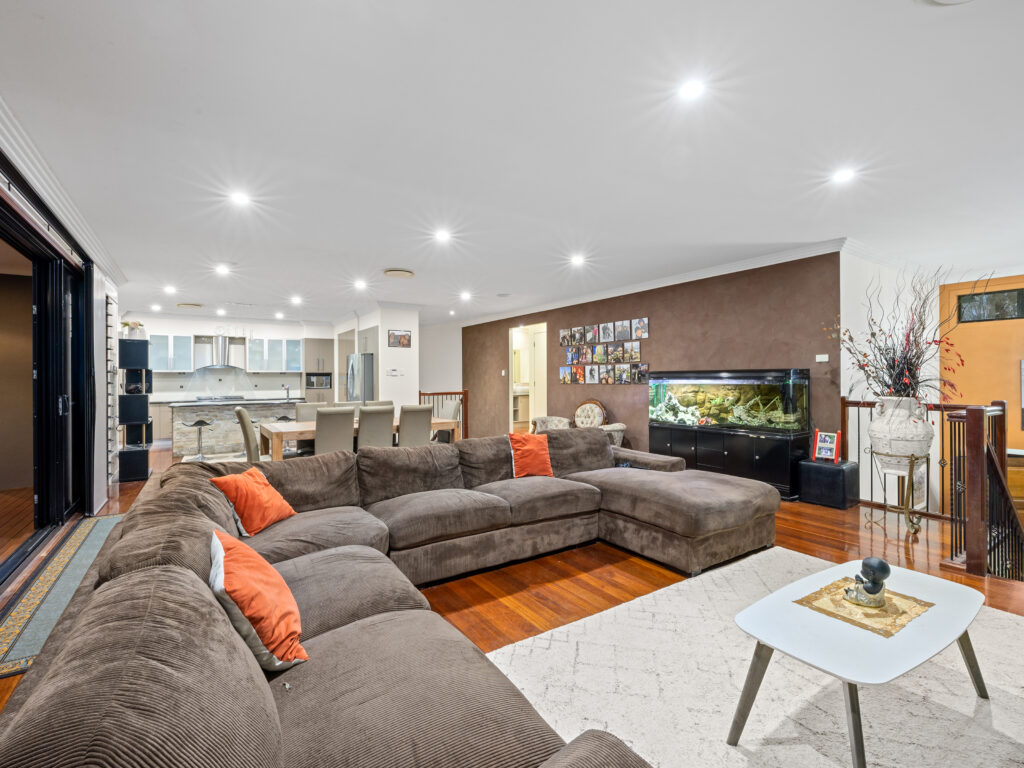 59 President Circle, Karalee, QLD 4306