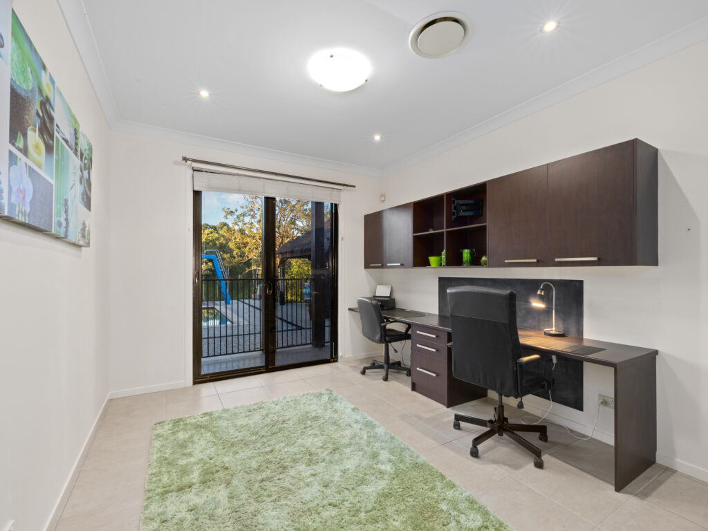 59 President Circle, Karalee, QLD 4306