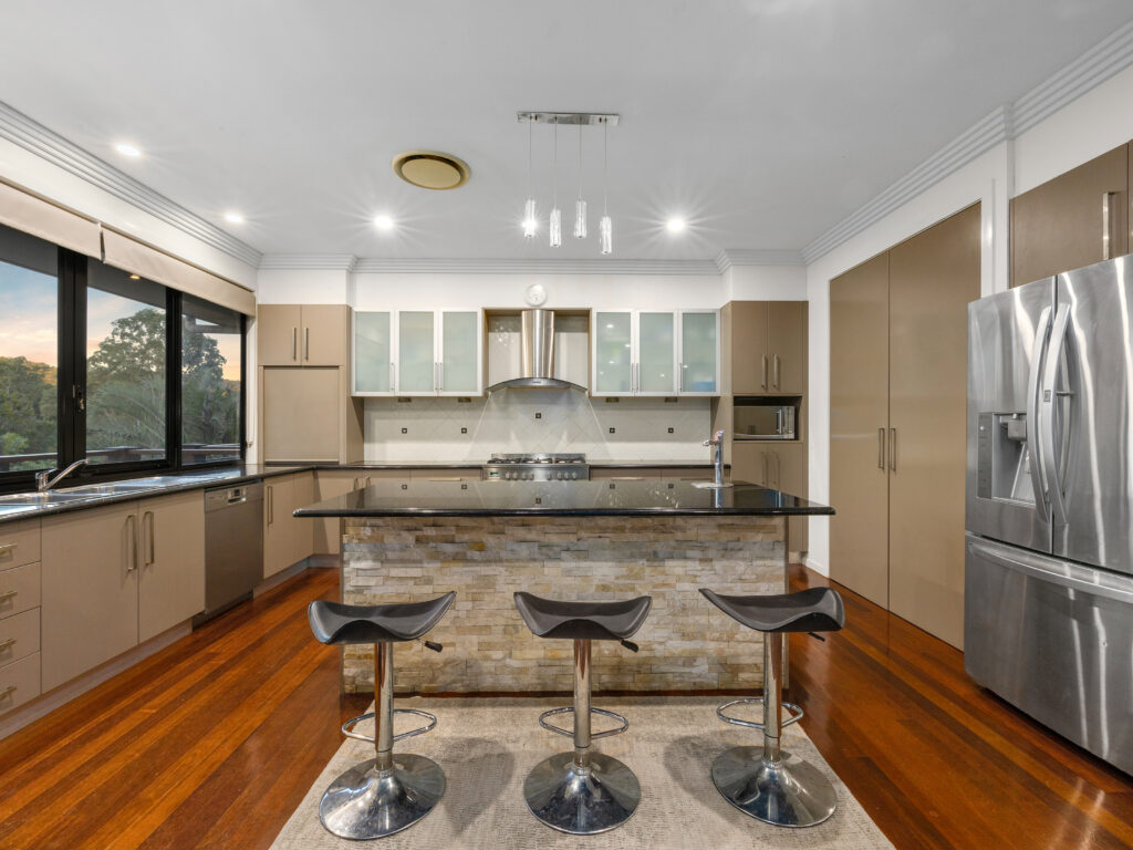 59 President Circle, Karalee, QLD 4306