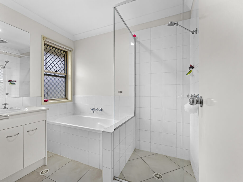 39 Chanel Court, Wulkuraka, QLD 4305