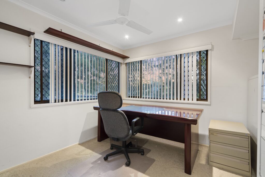 25 Jones Road, Bellbird Park, QLD 4300